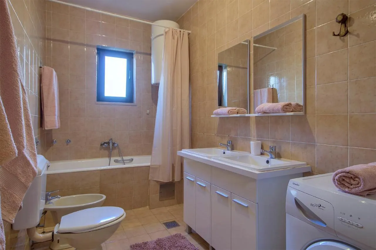 Apartments Istra Croatia Valbandon