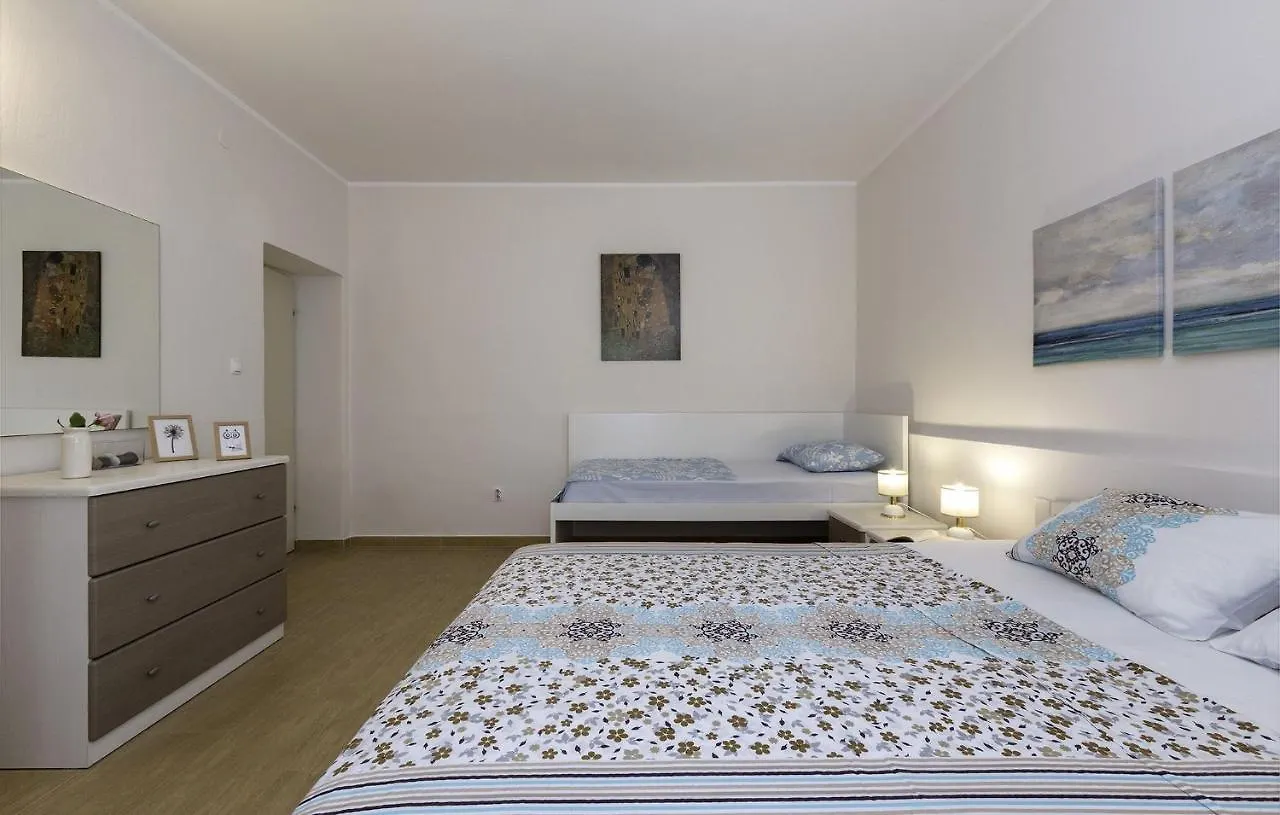 Apartments Istra Croatia Valbandon