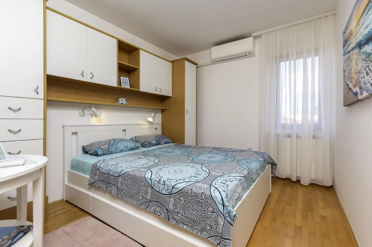 Apartments Istra Croatia Valbandon 0*,  Croatia